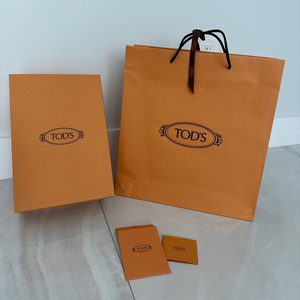 Tod's Tall Shopping Bag Men’s Shoebox Logo Ribbon& Receipt Holder PRICED TO SELL